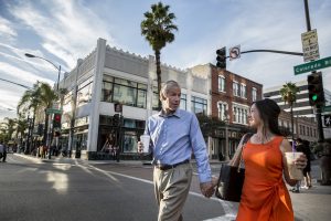 One of the many advantages of living in Old Town Pasadena is being able to walk to great shops, restaurants, and museums.